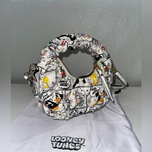 Looney Tunes x ALDO Graphic Shoulder Bag